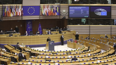 Eurodeputowani wspierają protest niezależnych mediów. KE wzywana do podjęcia konkretnych działań