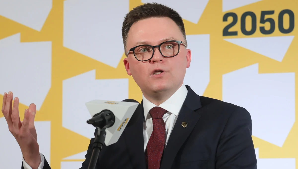 Szymon Hołownia miał się dzisiaj pochwalić swoimi kolejnymi parlamentarnymi zdobyczami. Do ruchu Polska 2050 miało dołączyć bowiem dwoje posłów Koalicji Obywatelskiej, a transfer miał zostać ogłoszony na konferencji prasowej. Wkrótce jednak konferencję odwołano, a jak podaje portal Interia, rozmowy o przejściu polityków pod żółte strzechy zakończyły się fiaskiem.