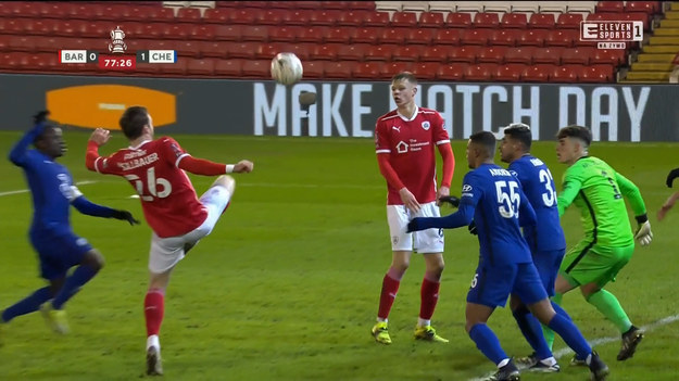 Barnsley - Chelsea w 1/8 finału Pucharu Anglii. W barwach Barnsley całe spotkanie rozegrał Michał Helik. "The Blues" w kolejnej rundzie zmierzą się z Sheffield United.