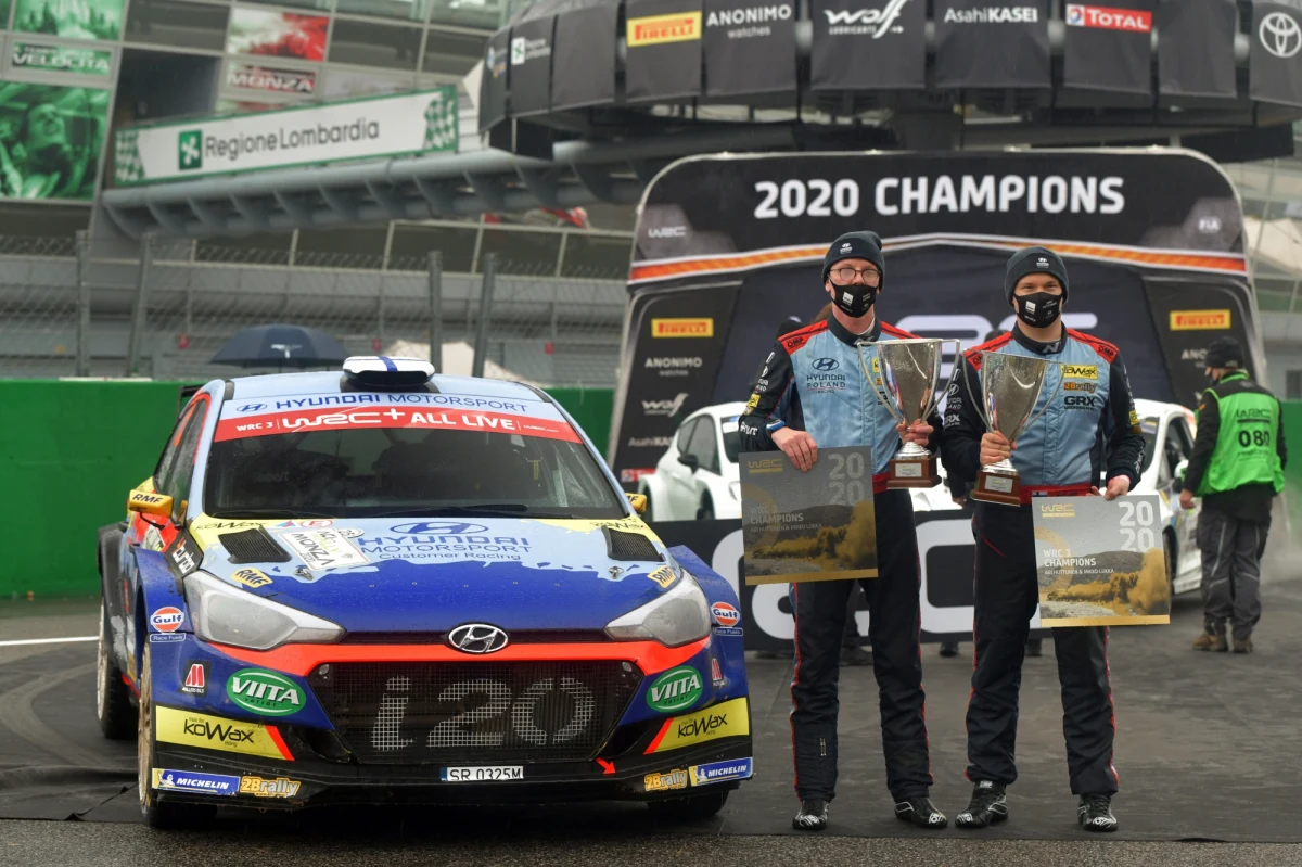 Mistrz WRC 3 Jari Huttunen awansuje do kategorii WRC 2 i wspólnie z Oliverem Solbergiem i Ole Christianem Veiby uzupełnia skład zespołu Hyundai Motorsport w sezonie 2021.