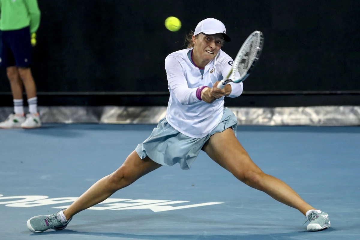 Iga Świątek i Łukasz Kubot awansowali do 1/8 finału miksta w wielkoszlemowym Australian Open. Na otwarcie rywalizacji w Melbourne polski duet pokonał reprezentantów gospodarzy Astrę Sharmę i Johna-Patricka Smitha 5:7, 7:6 (8-6), 10-6.