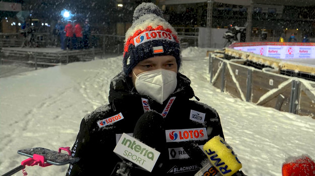 - W tym sezonie już czterech naszych zawodników stało na podium, więc trzeba to docenić. Ta czwórka jest mocna. Wiemy, że pozostałych też stać na więcej, ale dzisiaj się nie udało. Trzeba się skoncentrować na niedzieli i poprawić skoki, bo jest jeszcze rezerwa - mówił trener polskich skoczków Michal Doleżal po konkursie PŚ w Zakopanem.