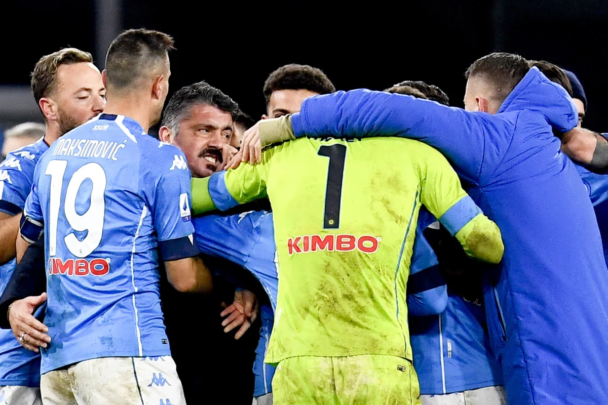 Piłkarze Napoli, z grającym do 64. minuty Piotrem Zielińskim, pokonali u siebie broniący tytułu Juventus Turyn 1:0 (1:0) w szlagierze 22. kolejki włoskiej ekstraklasy. W bramce gości wystąpił Wojciech Szczęsny.