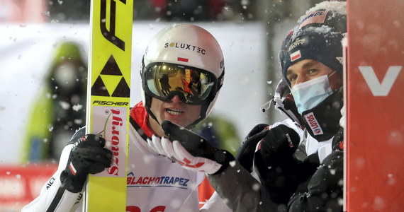 W Zakopanem odbędzie się drugi z konkursów Pucharu Świata w skokach narciarskich, które pierwotnie miało zorganizować w chińskie Zhangjiakou. Do poprzedzających go kwalifikacji przystąpi siedmiu Polaków.