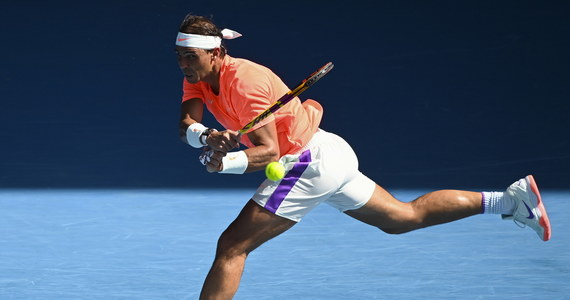Rozstawiony z "dwójką" Rafael Nadal bez kłopotów awansował do ćwierćfinału Australian Open. W czwartej rundzie w Melbourne hiszpański tenisista, który walczy o swój 21. tytuł wielkoszlemowy, pokonał Włocha Fabio Fogniniego (nr 16.) 6:3, 6:4, 6:2
