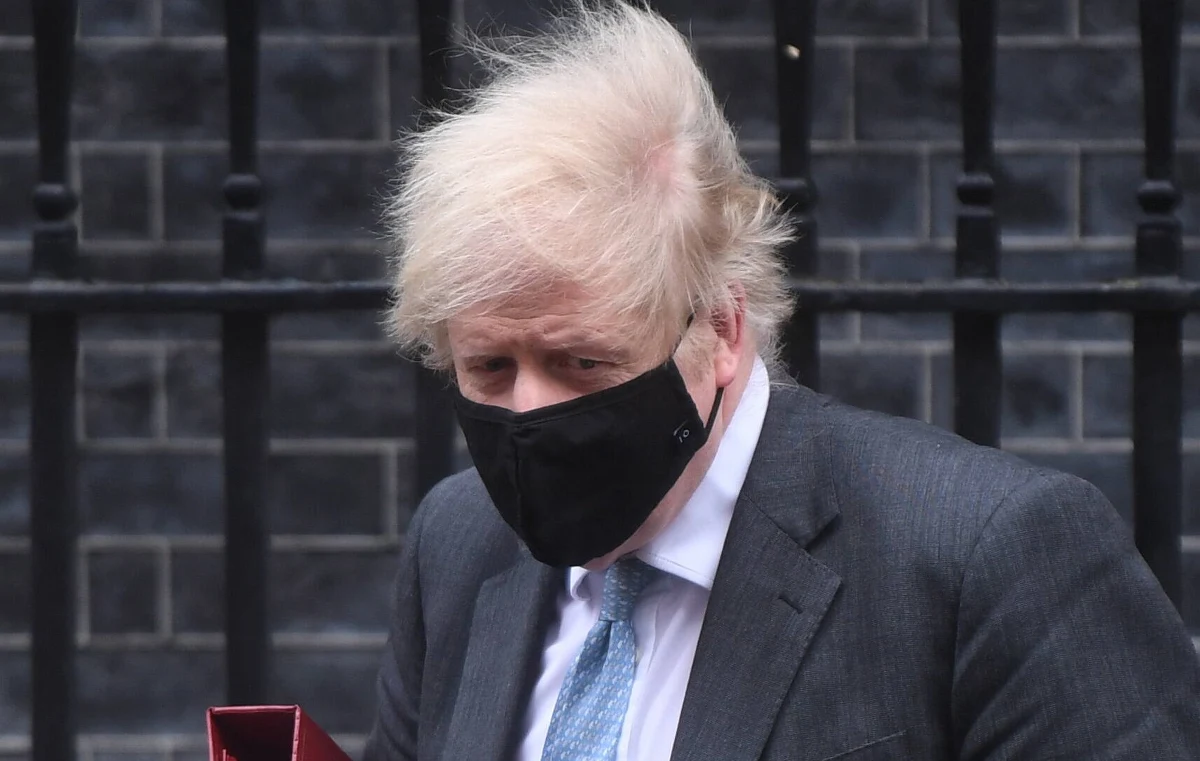 Brytyjski premier Boris Johnson oświadczył w poniedziałek, że chce, aby obecny lockdown był ostatnim, ale nie może dać żelaznych gwarancji co do tego. Powiedział też, że bezprecedensowe osiągnięcie w postaci 15 mln zaszczepionych osób nie może stać się czasem relaksu.