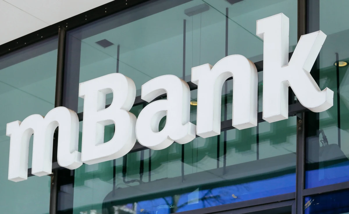 ​Awaria w mBanku. Niektóre transakcje kartami płatniczymi zostały zaksięgowane podwójnie. Bank przeprasza za błąd i zapewnia, że pieniądze zostaną zwrócone.