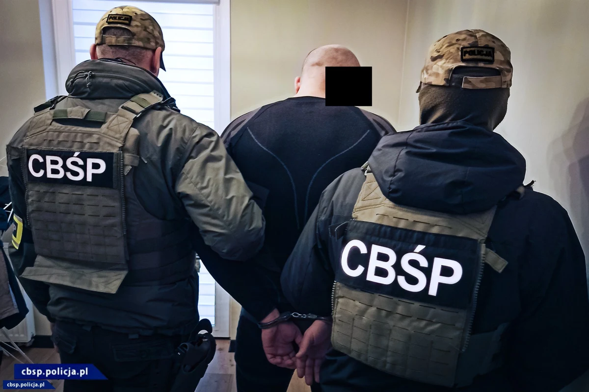 Policjanci z Polski i Wielkiej Brytanii rozbili grupę przestępczą prowadzącą na Wyspach Brytyjskich agencje towarzyskie. We wspólnej akcji zatrzymano 6 Polaków. 