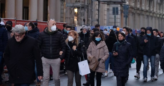 Odwrócenie tendencji w przyroście zakażeń koronawirusem staje się faktem; trend jest dodatni – napisał we wtorek Adam Niedzielski na swoim koncie na Twitterze. Już o poranku ujawnił wtorkowy bilans zakażeń koronawirusem w Polsce. Jak wskazał, jest 5 178 nowych potwierdzonych przypadków Covid-19 i jest ich o ponad tysiąc więcej niż tydzień temu.