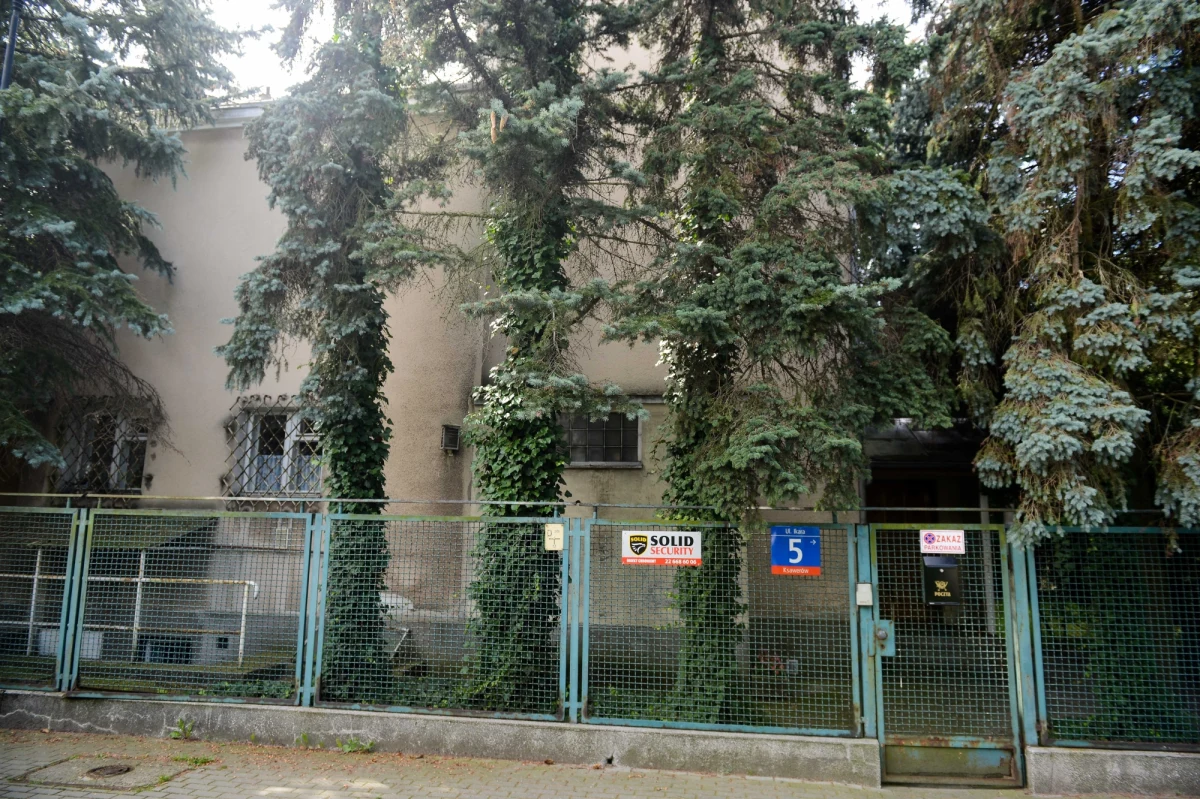 Monika Jaruzelska, córka Wojciecha Jaruzelskiego zamieszka z powrotem w domu swoich rodziców. Sąd ostatecznie potwierdził, że to ona jest jedyną prawowitą spadkobierczynią willi przy ul. Ikara na warszawskim Mokotowie - poinformował "Super Express".