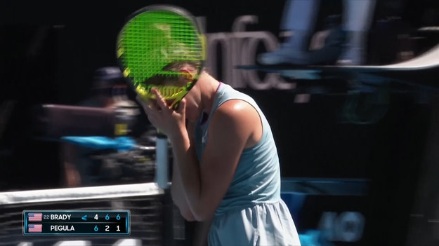 Jennifer Brady (22.) pokonała Jessicę Pegulę 4:6, 6:2, 6:1 i awansowała do półfinału Australian Open. W kolejnej rundzie zmierzy się z Karoliną Muchovą.
