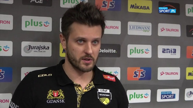 Trefl Gdańsk pokonał na wyjeździe PGE Skrę Bełchatów 3:1 i zapewnił sobie awans do turnieju finałowego TAURON Pucharu Polski, który rozgrywany będzie w Krakowie. _Drugi raz z rzędu zagraliśmy w ćwierćfinale i drugi raz ten ćwierćfinał wygraliśmy. Mam nadzieję, że tym razem turniej Final Four się odbędzie - powiedział trener Trefla Michał Winiarski (wideo: PLS) 