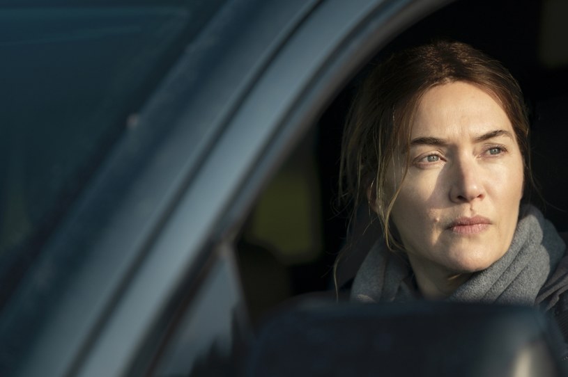 Nowy serial "Mare z Easttown" będzie podążać śladami policjantki z małego miasteczka w Pensylwanii podczas prowadzonego przez nią śledztwa w sprawie morderstwa. W tytułową rolę wciela się wielokrotnie nagradzana Kate Winslet. Premiera produkcji odbędzie się 19 kwietnia w HBO i HBO GO.