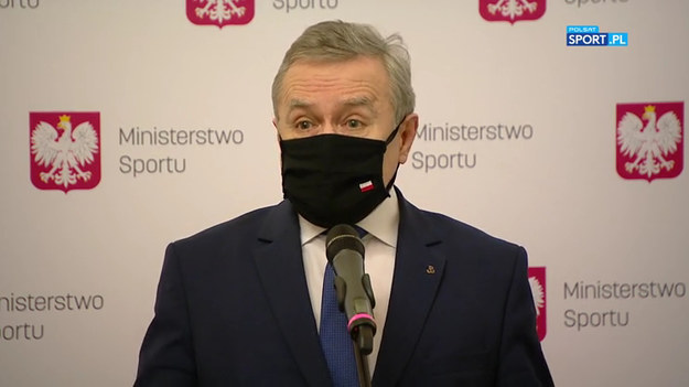 Minister kultury, dziedzictwa narodowego i sportu Piotr Gliński potwierdził, że Polska zorganizuje mecze tegorocznych mistrzostw Europy siatkarzy. Jak dodał, premier Mateusz Morawiecki przyznał z rezerwy premiera 1,2 mln euro na licencję na organizację tej imprezy.
