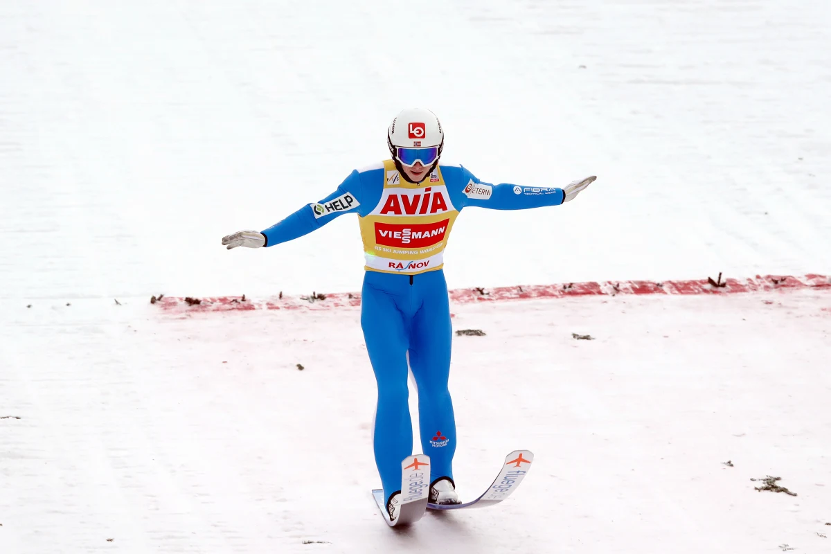 Dyskwalifikacja Halvora Egnera Graneruda po zwycięstwie w zawodach Pucharu Świata w Rasnovie tłumaczona jest w Norwegii nie tylko błędem serwismenów, którzy źle dobrali kombinezon, lecz też nagłą utratą wagi skoczka w ostatnich dniach.