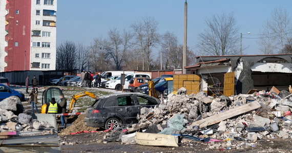Po nocnym wybuchu gazu w okolicy skrzyżowania alei Paderewskiego z ul. Lenartowicza w Sosnowcu ewakuowano ok. 400 mieszkańców okolicznych bloków. Wstępnie ustalono, że najprawdopodobniej przed eksplozją mogło dojść do awarii gazociągu. W wybuchu nikt nie ucierpiał, zniszczonych zostało kilkanaście samochodów.