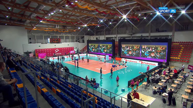 Skrót finału Tauron Pucharu Polski siatkarek, w którym Grupa Azoty Chemik Police pokonała Grot Budowlanych Łódź 3:1.