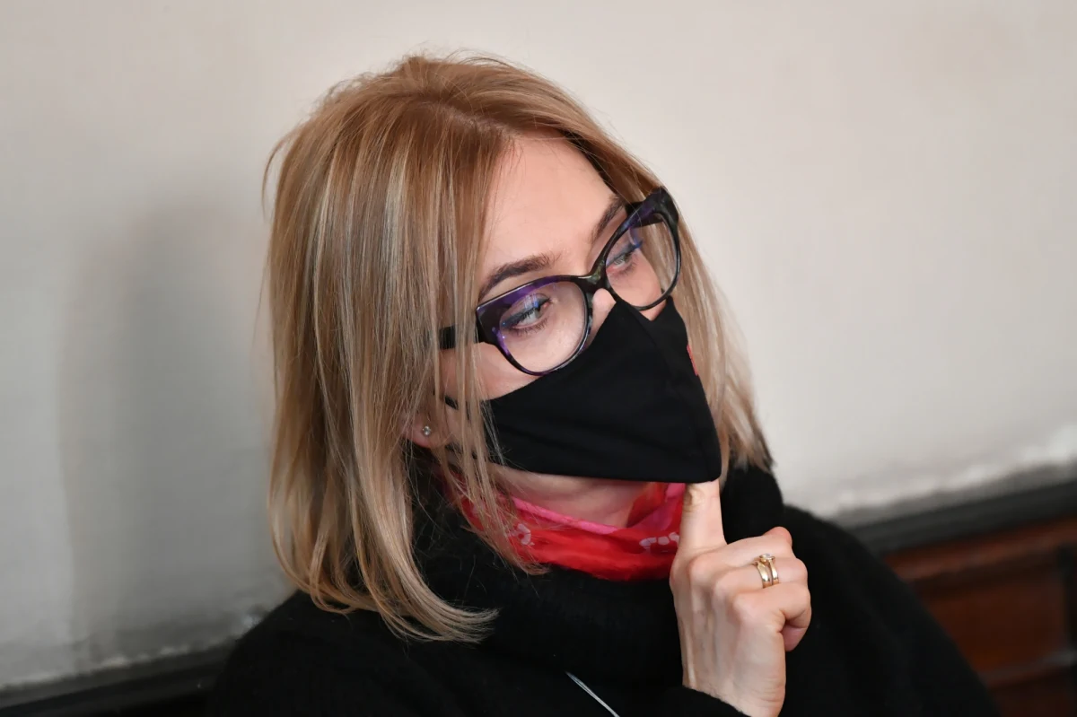 "​Wraz z moim zamordowanym mężem śp. Pawłem Adamowiczem rozliczaliśmy się z podatków w sposób zgodny z obowiązującym prawem, a uzyskane przez nas dochody pochodziły jedynie z jawnych źródeł" - powiedziała przed Sądem Rejonowym w Gdańsku europosłanka Magdalena Adamowicz. Eurodeputowana Koalicji Europejskiej jest oskarżona o nieprawidłowości w zeznaniach podatkowych w latach 2011-2012.