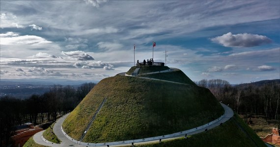 Kraków znalazł się na liście 10 najbardziej zielonych miast świata, stworzonej przez Husqvarna Urban Green Space Index (HUGSI). Lista powstała dzięki uwzględnieniu obrazów satelitarnych i procentowego udziału zielonych przestrzeni zielonych w metropoliach.