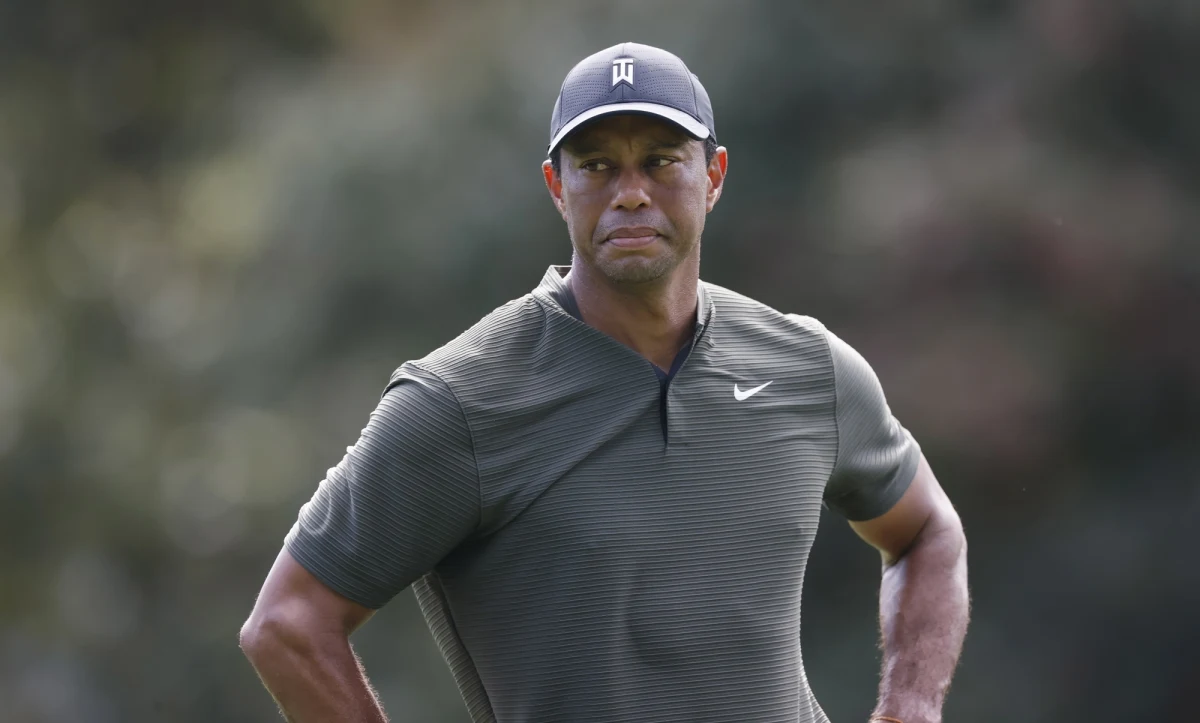 Tiger Woods trafił do szpitala po wypadku samochodowym w hrabstwie Los Angeles. Według informacji przekazywanych przez jego agenta, golfista jest obecnie operowany. 