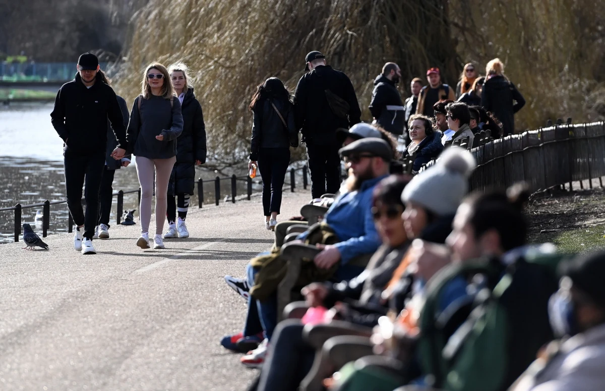 W Szkocji stopniowe znoszenie restrykcji koronawirusowych zacznie się w połowie marca, a pod koniec kwietnia powinno być możliwe ich obniżenie z poziomu 4 do 3 - zapowiedziała we wtorek szefowa szkockiego rządu Nicola Sturgeon.