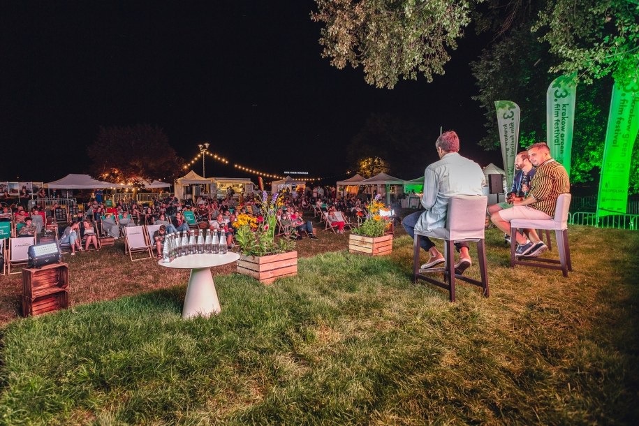 /Materiały promocyjne /