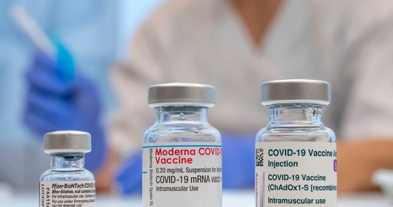 "​Izrael ma zamiar przekazać prawie 100 tys. dawek szczepionki przeciwko koronawirusowi do około 15 krajów w zamian za poparcie dyplomatyczne" - pisze izraelski portal anglojęzyczny Times of Israel.