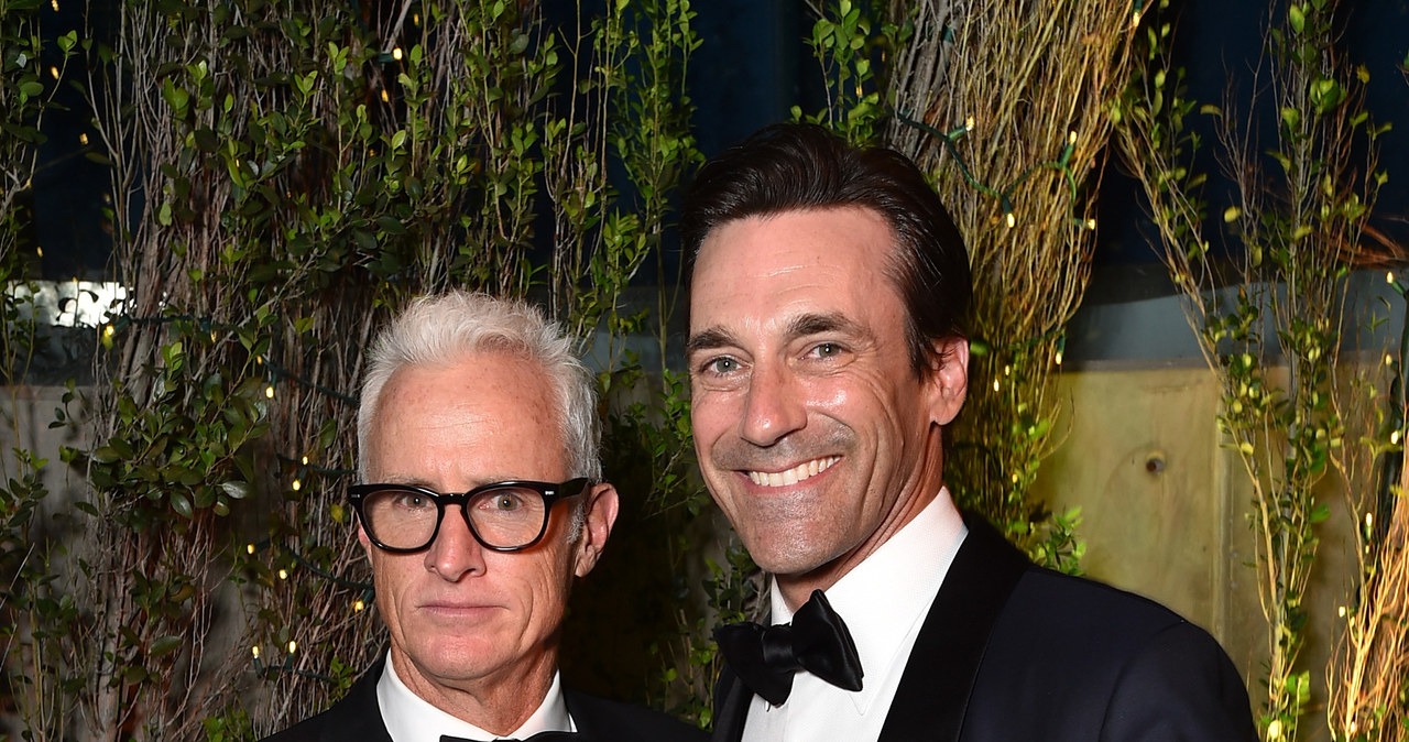 Jon Hamm i John Slattery, którzy stworzyli niezapomniany duet w serialu "Mad Men" znów będą pracować przy jednym projekcie. Slattery zatrudnił Hamma do czarnej komedii "Maggie Moore(s)", którą reżyseruje.