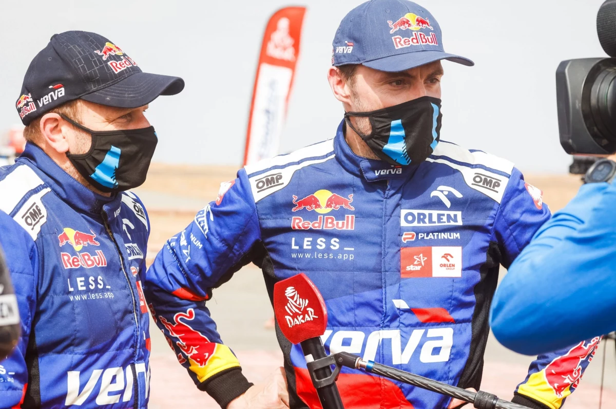 W tym roku stawia na przygotowania do kolejnego Dakaru. Pierwsza połowa roku to drifting. Druga - Puchar Świata. Kuba Przygoński z Orlen Teamu opowiedział nam o nieuchronnych konfliktach z pilotem, wnioskach wyciągniętych z Dakaru, ale też o urlopie i planach na bycie... nianią. 