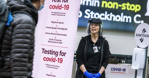 Premier Szwecji Stefan Loefven ogłosił w środę zaostrzenie restrykcji koronawirusowych. Od 1 marca lokale gastronomiczne będą zamykane o godz. 20:30, a w wielu miejscach zmniejszone zostaną limity osób.