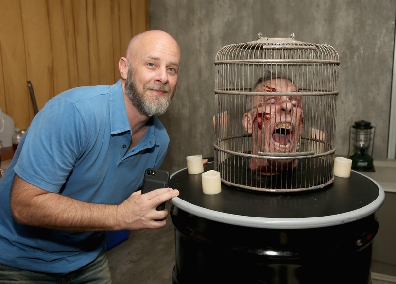 Dave Erickson, współtwórca serialu "Fear of the Walking Dead", przeniesie na mały ekran opowiadanie Stephena Kinga zatytułowane "Jaunting", które można znaleźć w antologii opowiadań "mistrza horroru" zatytułowanej "Szkieletowa załoga".
