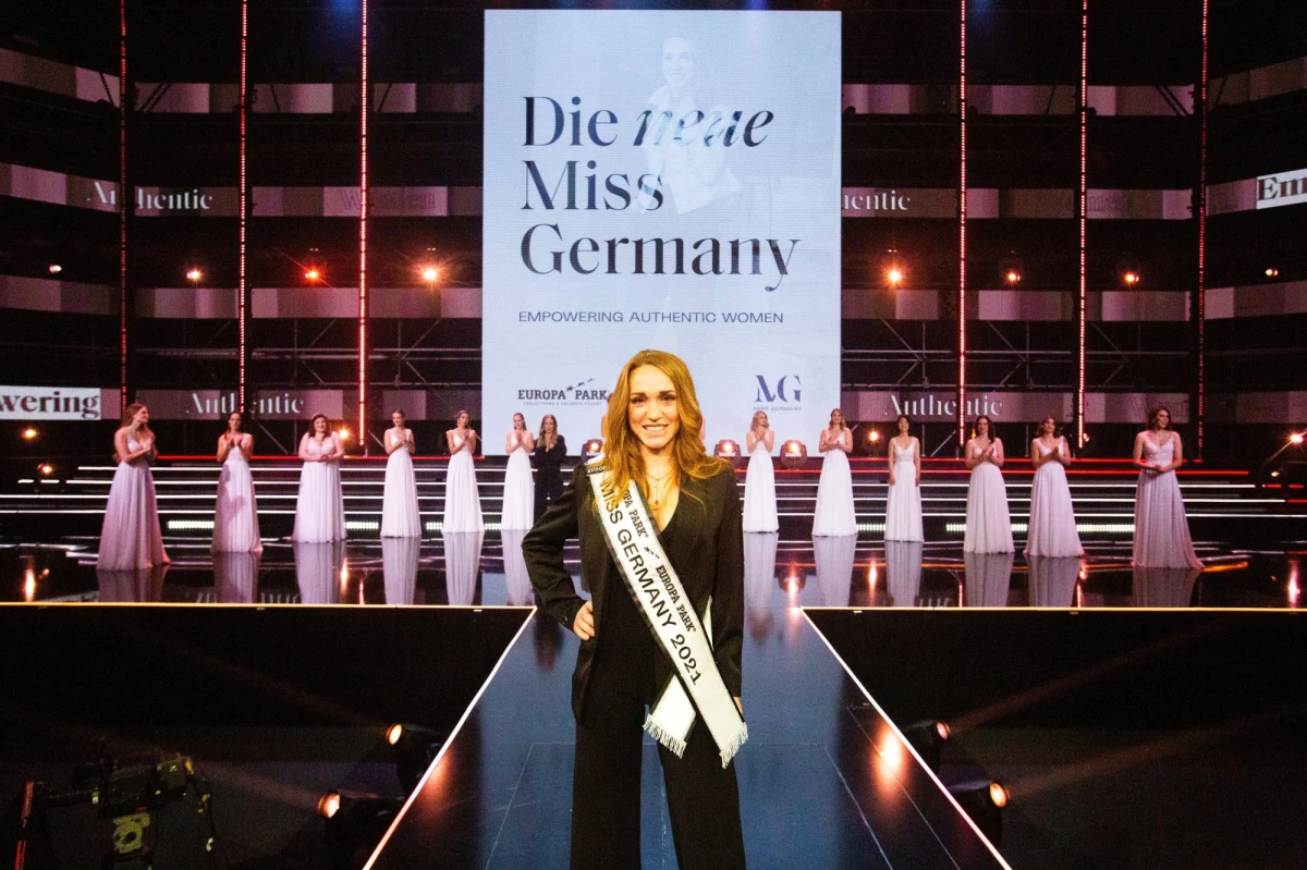 "Wzmocnienie prawdziwych kobiet" - pod takim hasłem przebiegał tegoroczny konkurs Miss Germany. Za najpiękniejszą Niemkę uznano 33-letnią Anję Kallenbach - wcześniejszą Miss Turyngii. Nowa miss ma partnera, dwójkę dzieci i prowadzi własny biznes. 