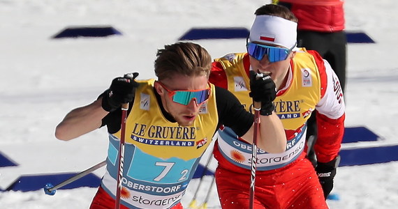 Bardzo dobry występ Macieja Staręgi i Dominika Burego w narciarskich mistrzostwach świata w Oberstdorfie: biało-czerwoni zajęli 10. miejsce w sprincie drużynowym techniką dowolną. Zwyciężyli Norwegowie Erik Valnes i Johannes Hoesflot Klaebo. W rywalizacji sprinterek triumfowały Szwedki Maja Dahlqvist i Jonna Sundling.