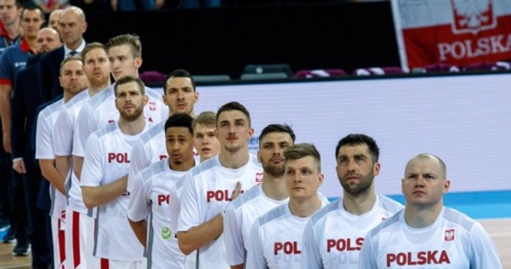 Reprezentacja Polski mężczyzn zajmuje nadal 13. miejsce w rankingu Międzynarodowej Federacji Koszykówki (FIBA). W czołówce nie doszło do zmian – prowadzi zespół USA przed Hiszpanią i Australią.