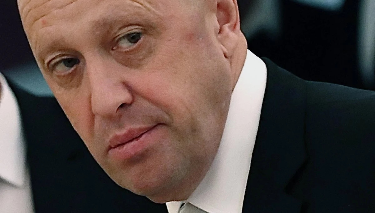 ​Petersburski biznesmen, znany powszechnie jako "kucharz Putina" Jewgienij Prigożyn, zaoferował pół miliona dolarów za schwytanie byłego szefa Jukosu Michaiła Chodorkowskiego. Pod koniec lutego FBI zaoferowało za informacje o Prigożynie nagrodę - Rosjanin jest poszukiwany za rzekomy udział przy próbie fałszowania wyborów w USA.