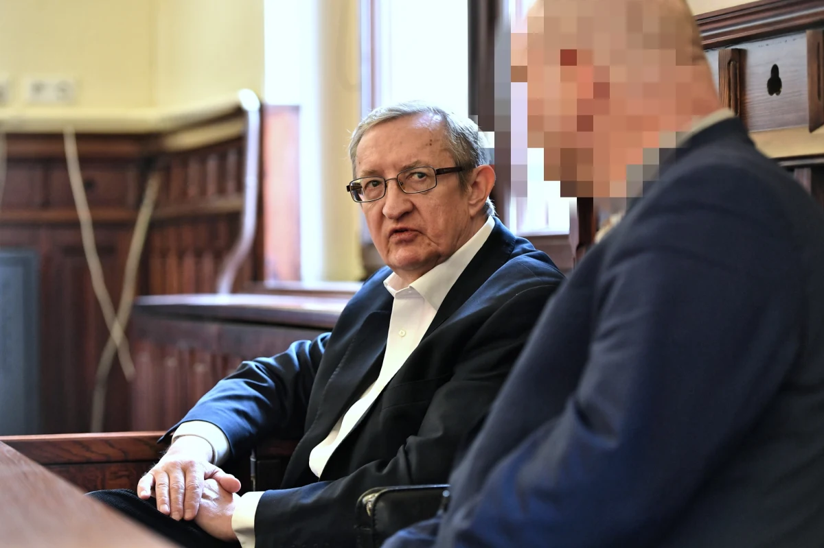 Sąd apelacyjny we Wrocławiu utrzymał w mocy wyrok 1,5 roku więzienia za korupcję dla Józefa Piniora - byłego senatora z klubu PO. Miał on przyjąć 40 tys. złotych łapówki. 