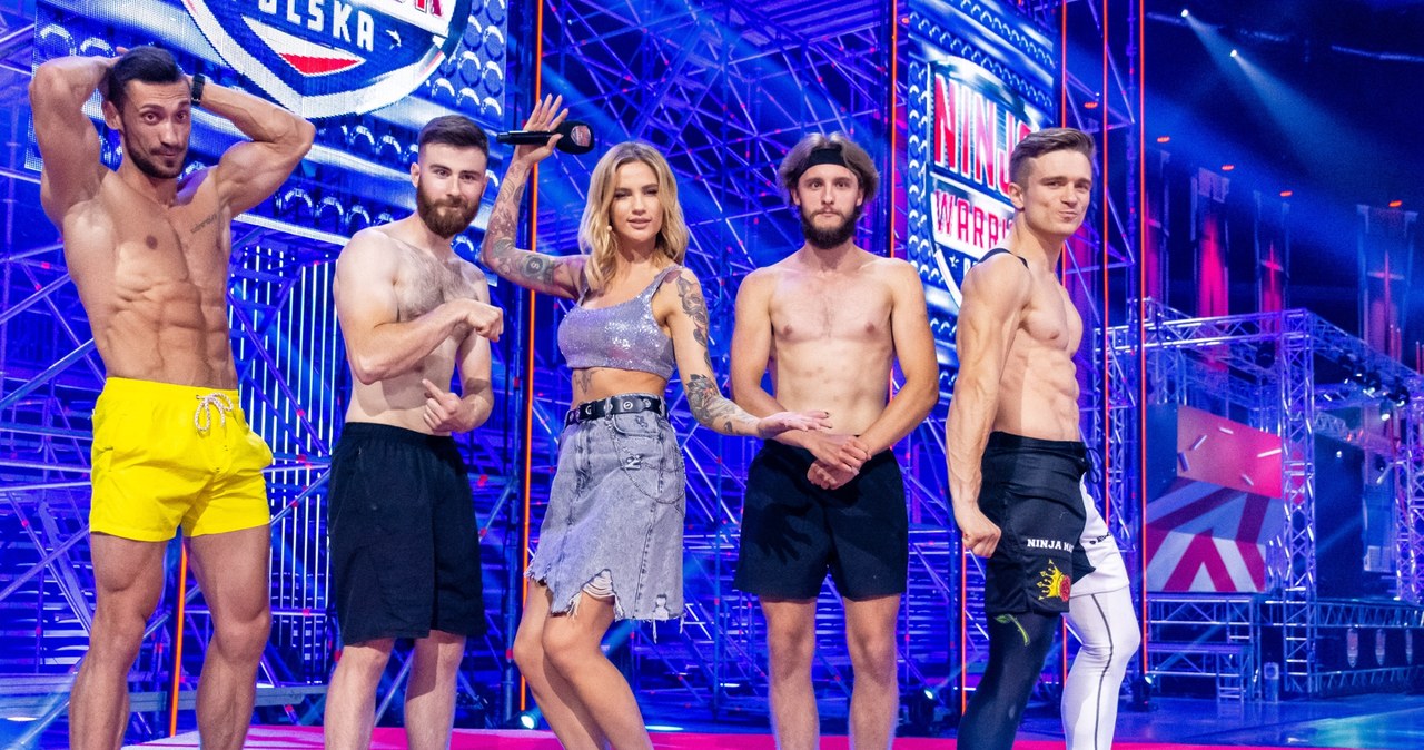 
Za nami pierwszy odcinek ekstremalnie emocjonującego show Polsatu "Ninja Warrior Polska". Zawodnicy zgotowali widzom prawdziwy rollercoaster wrażeń. Kilku faworytów - mimo doskonałego przygotowania - odpadło, były także wielkie zaskoczenia i prawdziwe odkrycia. Do finału, który emitowany będzie na antenie Polsatu 13 kwietnia, zakwalifikowała się czwórka zawodników. Już wkrótce zobaczymy zmagania o tytuł Ninja Warrior: Pawła Murawskiego, Jakuba Sielczaka-Ruma, Roberta Bandosza i Jana Ciepielę.