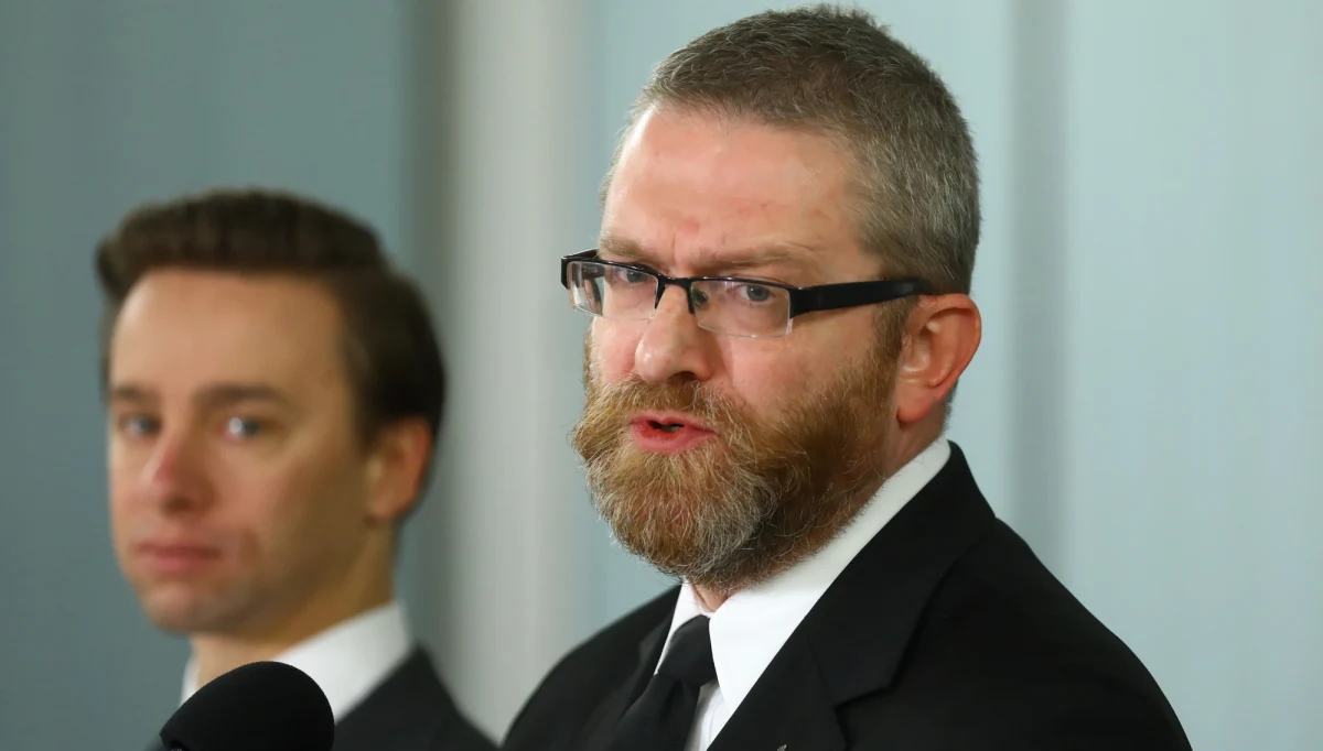 Poseł Konfederacji Grzegorz Braun będzie kandydatem partii na prezydenta Rzeszowa - dowiedziała się nieoficjalnie PAP ze źródeł w środowisku Konfederacji. Oficjalne ogłoszenie ma nastąpić jeszcze dzisiaj. 