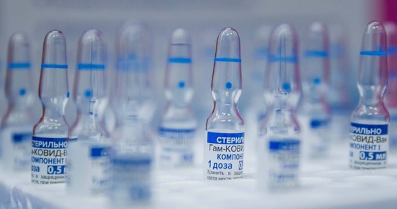 Europejska Agencja Leków (EMA) poinformowała, że jej Komitet ds. Leków rozpoczął przyspieszoną ocenę (rolling review) szczepionki Sputnik V przeciw Covid-19, opracowanej przez rosyjskie Narodowe Centrum Epidemiologii i Mikrobiologii im. Gamalei.
