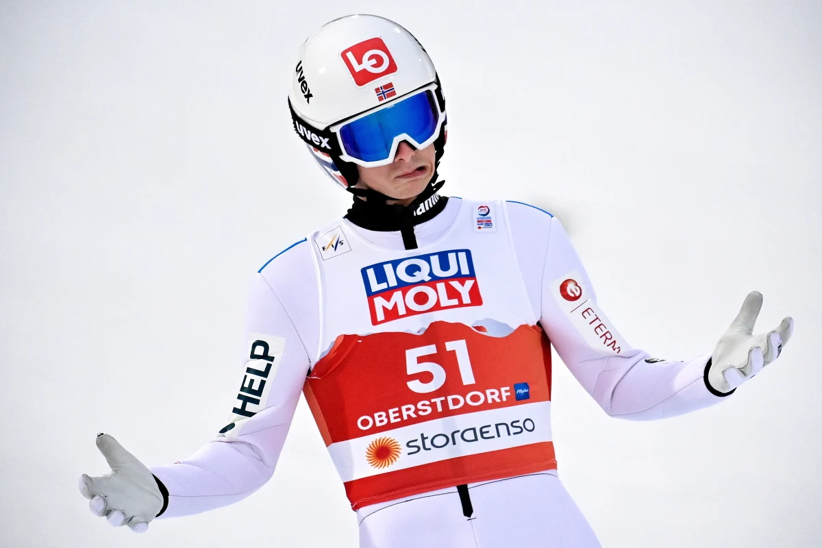 Międzynarodowa Federacja Narciarska ogłosiła, że po zakończeniu mistrzostw świata w Oberstdorfie w kalendarzu Pucharu Świata pozostaną tylko trzy zawody w Planicy pod koniec marca. Nie udało się bowiem znaleźć zastępczej lokalizacji dla odwołanego turnieju Raw Air w Norwegii. W tej sytuacji nikt nie wyprzedzi Halvora Egnera Graneruda, który ma już zapewnioną Kryształową Kulę. 