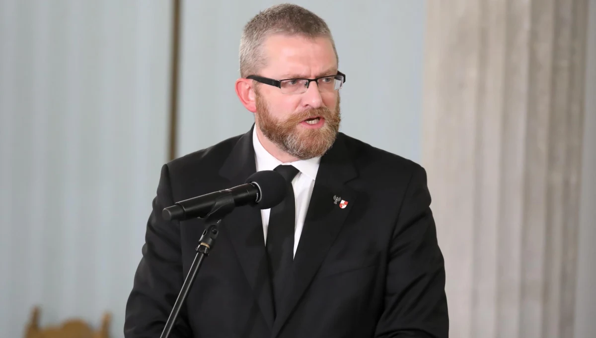 Poseł Konfederacji Grzegorz Braun będzie kandydował w przedterminowych wyborach prezydenta Rzeszowa. Jego kandydaturę zapowiedziano w czwartek podczas konferencji prasowej na rzeszowskim rynku.