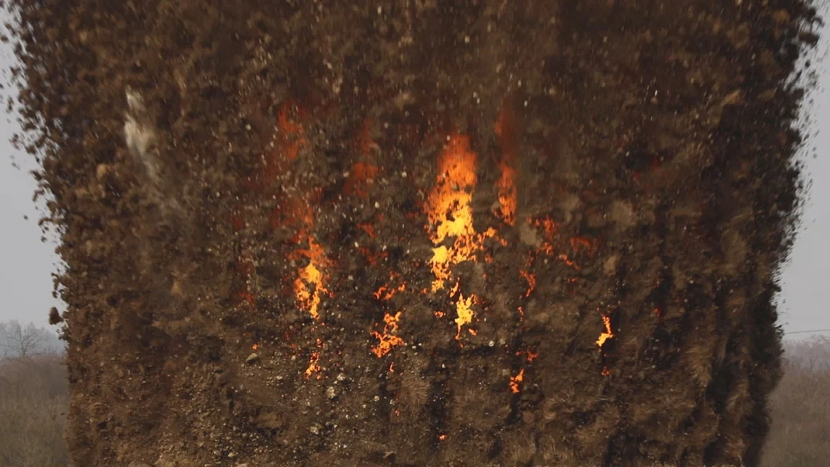 Na poligonie w Rakowie Wielkim saperzy zdetonowali ważącą ćwierć tony bombę lotniczą z czasów II wojny światowej. Wywieziono ją z budowy osiedla na wrocławskich Popowicach. 