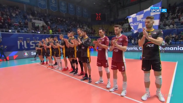 PGE Skra Bełchatów przegrała walkę o półfinał siatkarskiej Ligi Mistrzów ulegając na wyjeździe Zenitowi Kazań 2:3 (25:22, 19:25, 17:25, 25:13, 12:15). W półfinale Zenit zagra z Grupą Azoty Kędzierzyn-Koźle.