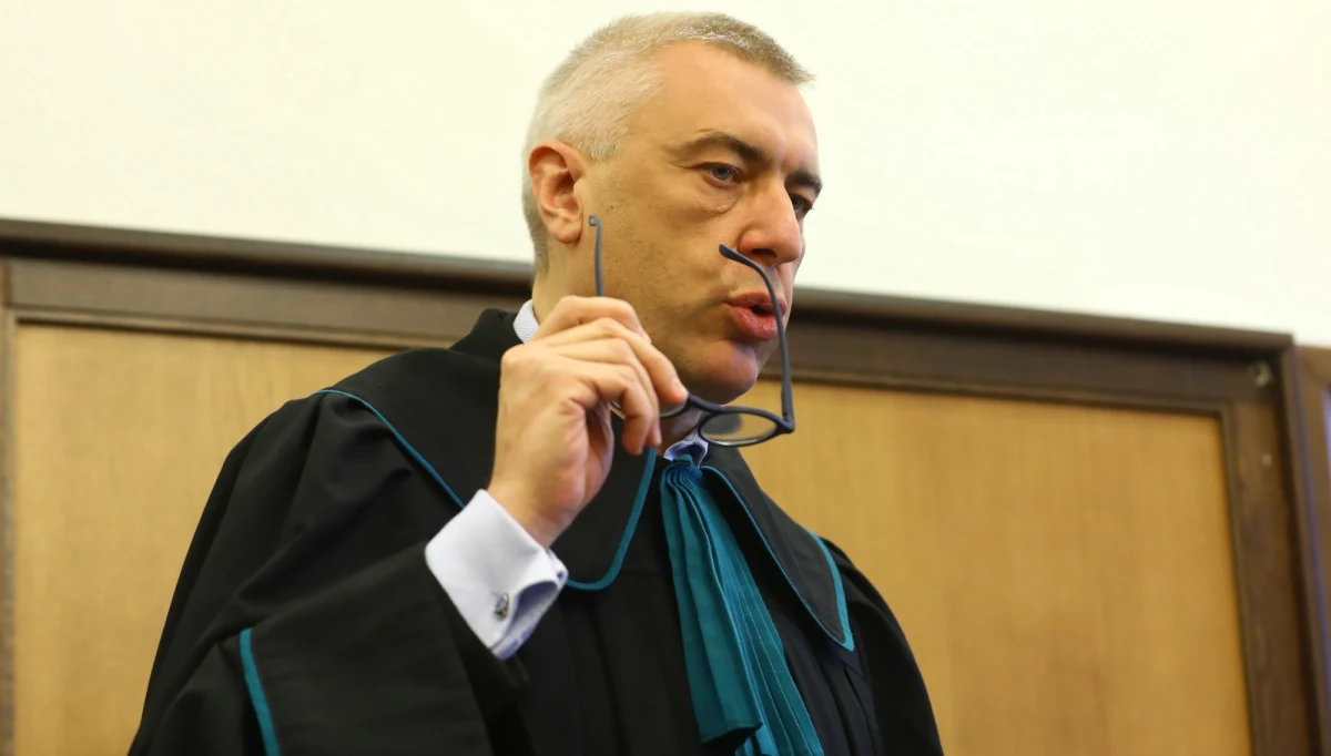 ​Prokuratura poszukuje zagranicznych spółek adwokata Romana Giertycha - informuje Wirtualna Polska. Pytania dotyczące interesów byłego polityka pojawiły się w innym śledztwie prowadzonym przez prokuratora zajmującego się sprawą Giertycha.