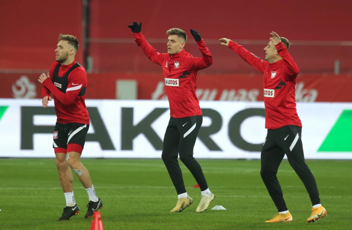 Piłkarska reprezentacja Polski, w ramach przygotowań do mistrzostw Europy, zagra 1 czerwca towarzysko z Rosją. Jak poinformował PZPN,  lokalizacja nie jest jeszcze potwierdzona. Tydzień później, co wiadomo od dawna, kadra Paulo Sousy zmierzy się w Poznaniu z Islandią.