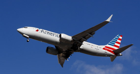 Linie lotnicze American Airlines poinformowały, że należący do nich samolot Boeing 737 MAX wylądował awaryjnie na międzynarodowym lotnisku Newark Liberty w New Jersey. Wcześniej kapitan maszyny zgłosił wykrycie usterki technicznej.