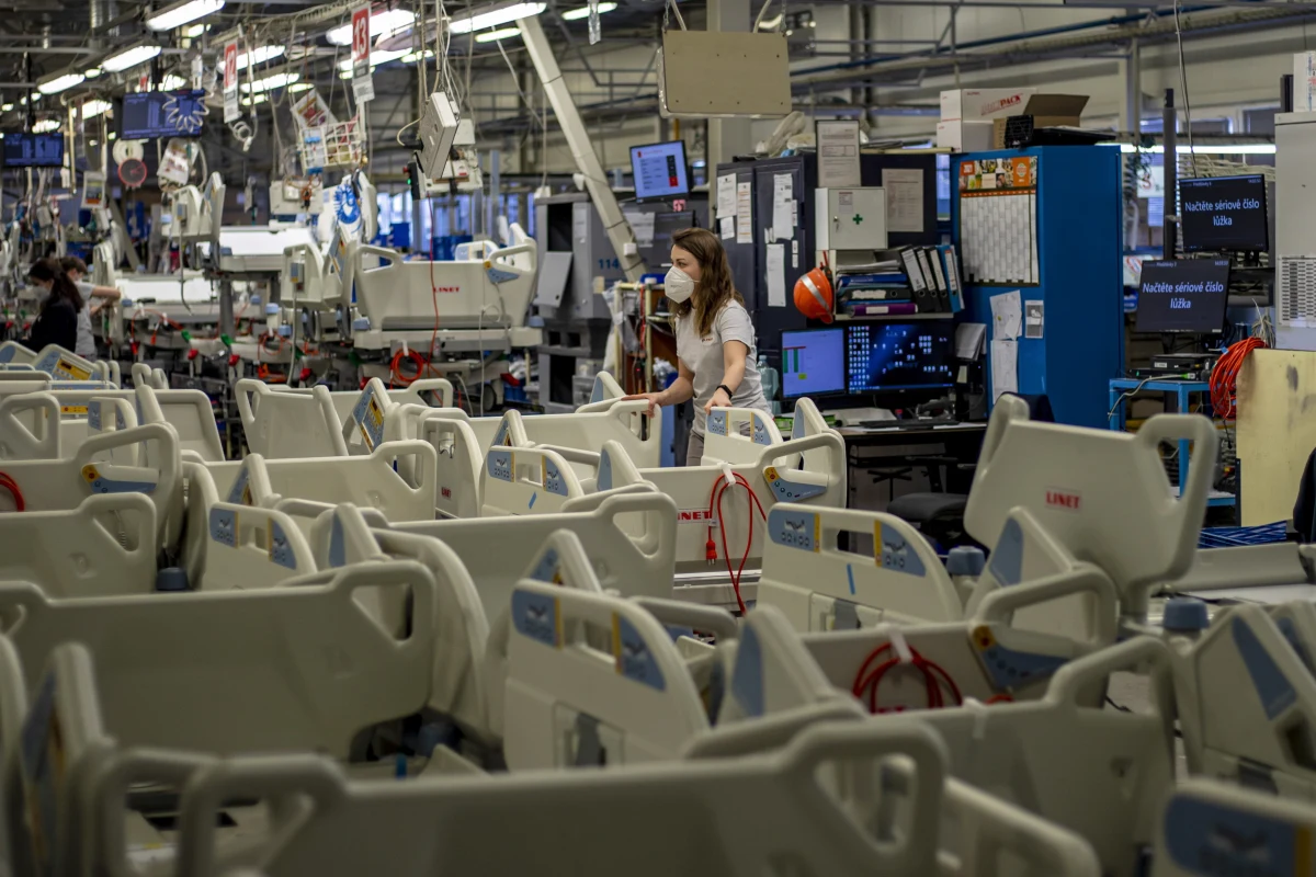 Ministerstwo Zdrowia informuje o 14 857 nowych przypadkach zakażenia koronawirusem. Zmarło 245 chorych na Covid-19. Bilans epidemii koronawirusa w Polsce to 1 781 345 zakażonych. Nie żyje 45 159 spośród nich. 