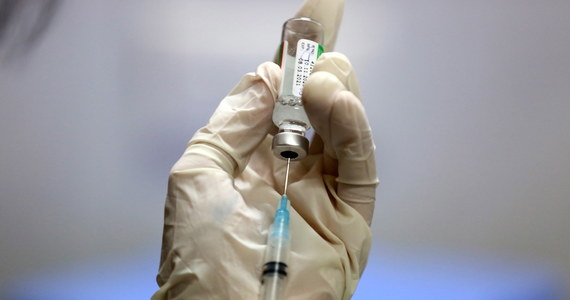 Policja w Korei Południowej zatrzymała 279 osób za rozpowszechnianie fałszywych informacji na temat szczepionek przeciwko Covid-19, w tym za twierdzenia o "czipach w szczepionkach" i ich "wpływie na geny" - podał w piątek dziennik "Korea Times".