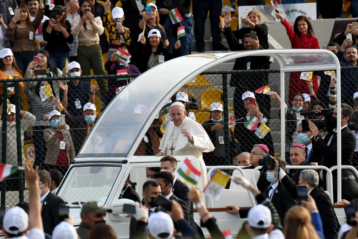 10 tysięcy osób wzięło udział w mszy, jaką odprawił w niedzielę papież Franciszek na stadionie w Irbilu, stolicy Kurdyjskiego Okręgu Autonomicznego w Iraku. Przybyli na nią chrześcijanie z całej północy kraju. 