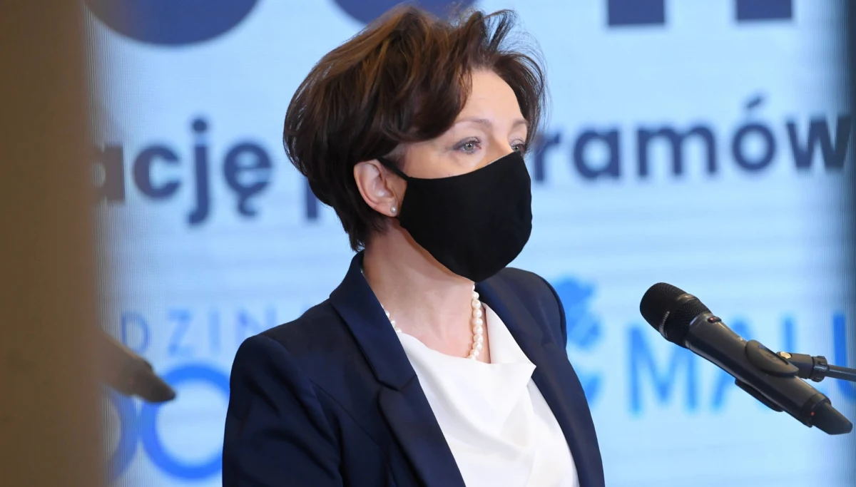 Program Rodzina 500+ działa i naszego kraju nie stać na zrezygnowanie z niego - powiedziała minister rodziny i polityki społecznej Marlena Maląg w rozmowie z tygodnikiem "Sieci". 